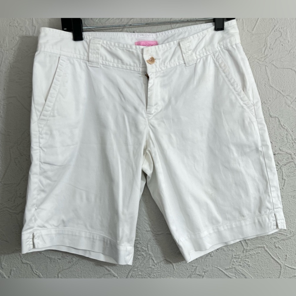 Lilly Pulitzer White Bermuda Shorts Women’s Size 4